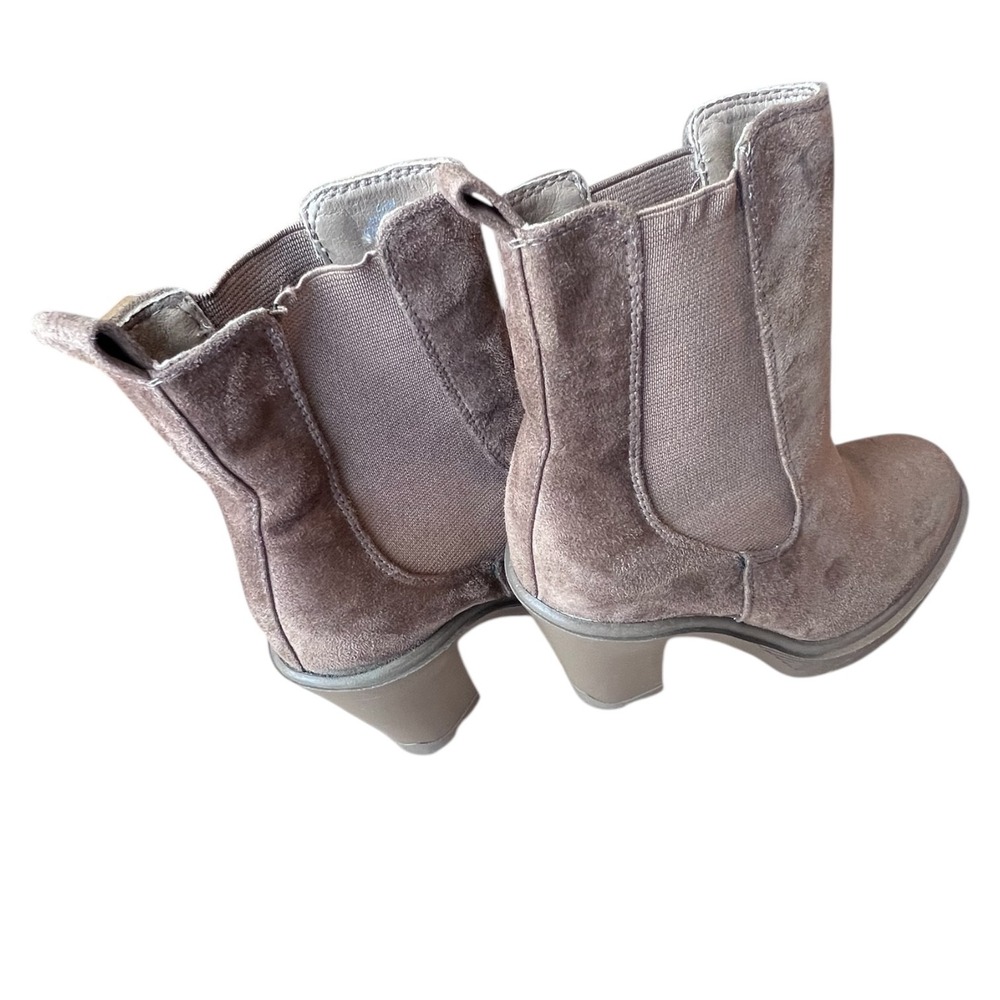 Nine West Suede Chelsea Lug Sole Block Heel Ankle Booties Tan 6.5 - Picture 4 of 15